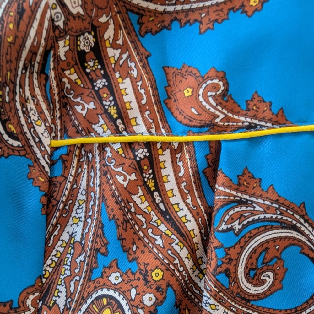 J. CREW 60s Retro Top Drapey Button-up Silky Scarf Blouse Paisley Window Blue M - Picture 11 of 11